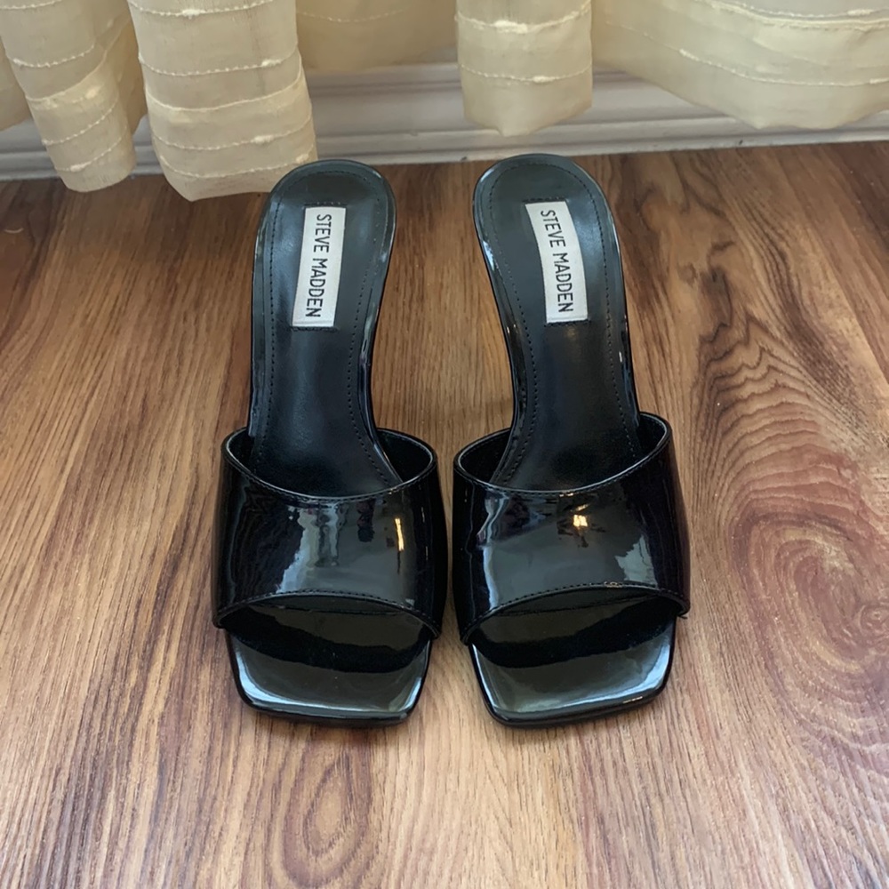 Steve Madden Signal Black Patent Leather
